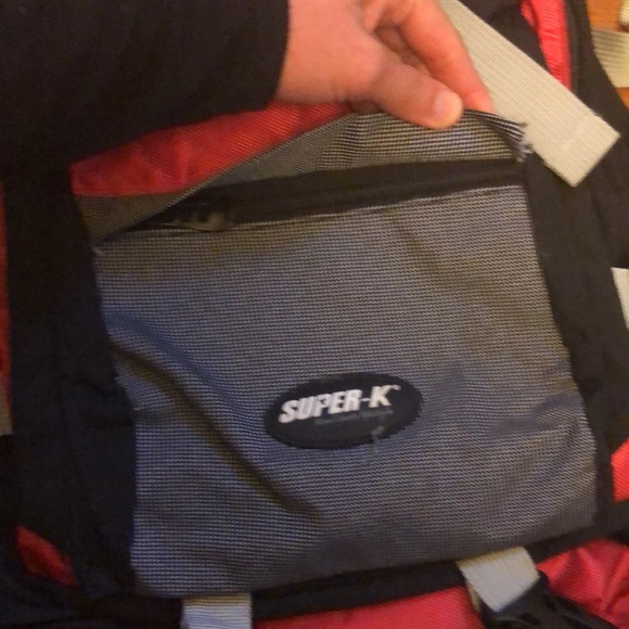 Mid size backpack for hiking camping travelling - Picture 4 of 10